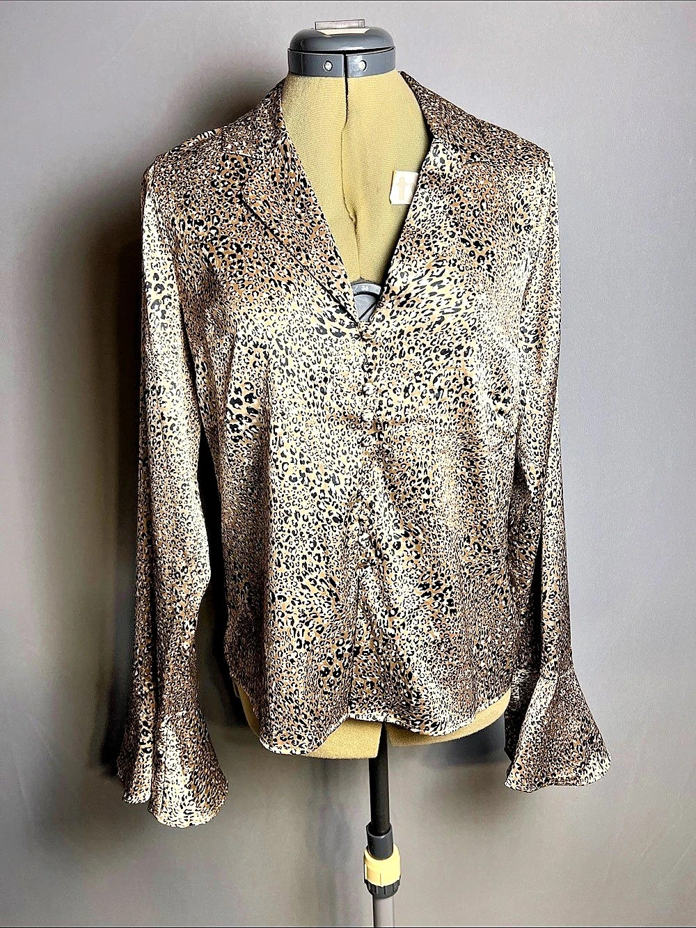 Express NWT Leopard Print Blouse Brown Black Bell Sleeve Top Size M